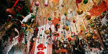 10 holiday pop-up bars and experiences in Chicago