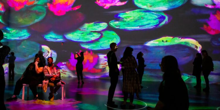 Get your tickets now for the Immersive Monet exhibit in Chicago