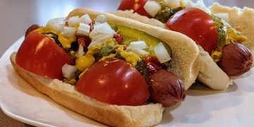 Exploring the Unique Flavors of Chicago’s Regional Cuisine: A Journey Through Local Food Culture